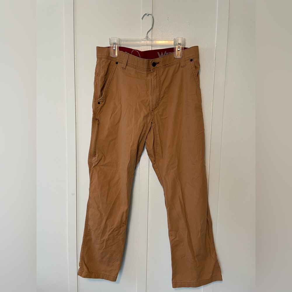 Wrangler Mens Hiking carpenter pants, size 34 x 30, good condition